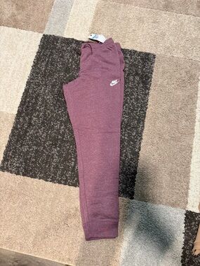 Nike women’s  Pullover Joggers